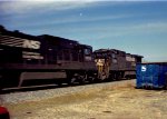 NS 8555 & 8559 lead a train northbound